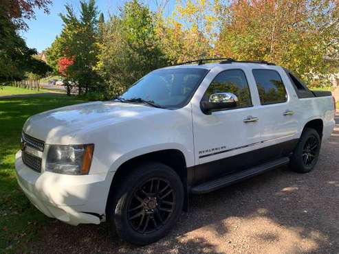 2011 Chevrolet Avalanche for sale in Duluth, MN