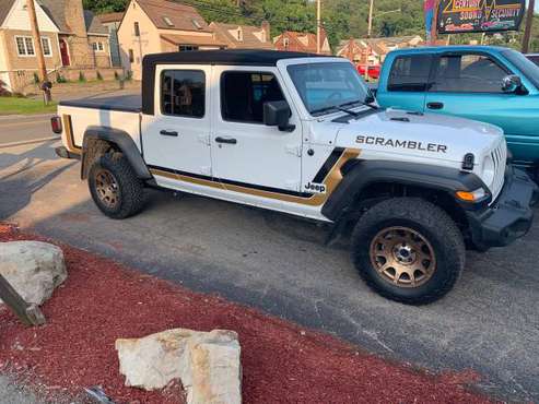 2020 Jeep Gladiator - cars & trucks - by owner - vehicle automotive... for sale in Pittsburgh, PA