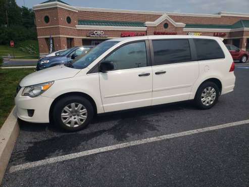 2011 volkswagen routan - cars & trucks - by owner - vehicle... for sale in HARRISBURG, PA