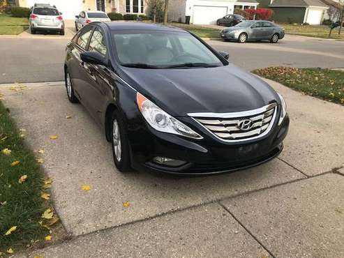 2013 Black Hyundai Sonata - cars & trucks - by owner - vehicle... for sale in Vernon Hills, IL