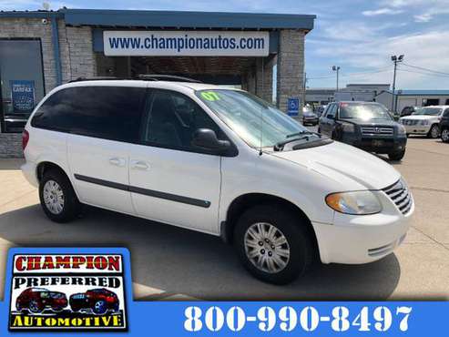 2007 Chrysler Town Country SWB 4dr Wgn for sale in NICHOLASVILLE, KY