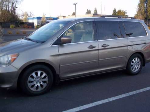 2008 honda odyssey exl minivan! for sale in Medford, OR