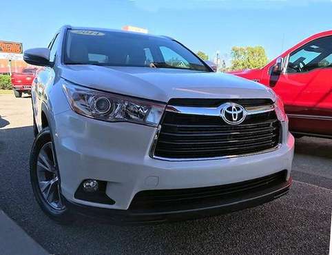 2014 Toyota Highlander FWD 4dr V6 XLE-Roof-Leather-DVD-3rd Row-Look n for sale in Lebanon, IN