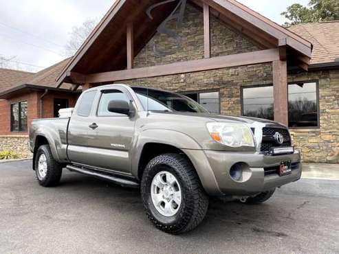 toyota tacoma - - by dealer - vehicle automotive sale for sale in Maryville, TN