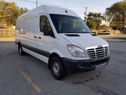 2011 Freightliner Sprinter 2500 170 Wheel Base LOW MILES for sale in Burbank, IL