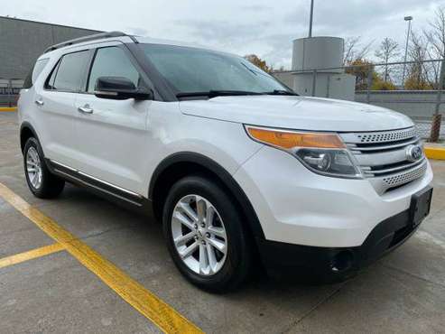 2013 FORD EXPLORER XLT 4WD AWD 3.5 V6 LEATHER SEATS - cars & trucks... for sale in STATEN ISLAND, NY