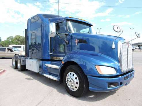 2013 KENWORTH T660 W/SLEEPER with for sale in Grand Prairie, TX