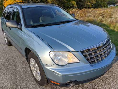 2008 Chrysler Pacifica ALL WHEEL DRIVE SUPER CLEAN - cars & trucks -... for sale in McHenry, IL