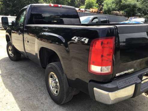 2009 gmc HD2500 4x4 1 owner $8500 for sale in Beverly, MA