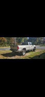 2005 Silverado 2500h 4x4 low miles - cars & trucks - by owner -... for sale in NEW HOLLAND, PA
