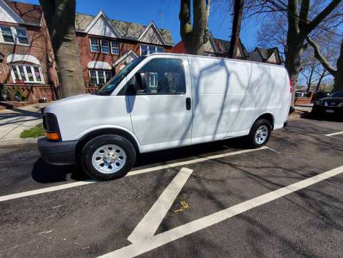2009 chevy express cargo van for sale in Ozone Park, NY