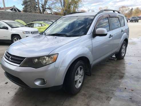 2007 Mitsubishi Outlander - cars & trucks - by dealer - vehicle... for sale in Dearborn, MI