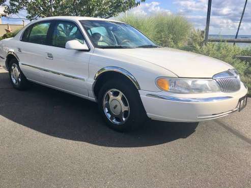 1999 LINCOLN CONTINENTAL LOW LOW MILES for sale in Stamford, NY
