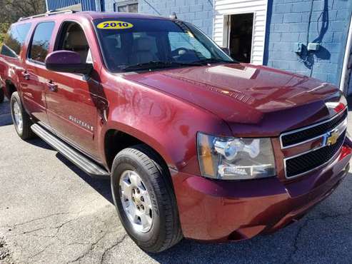 2009Chevy suburban - cars & trucks - by dealer - vehicle automotive... for sale in Parkersburg , WV