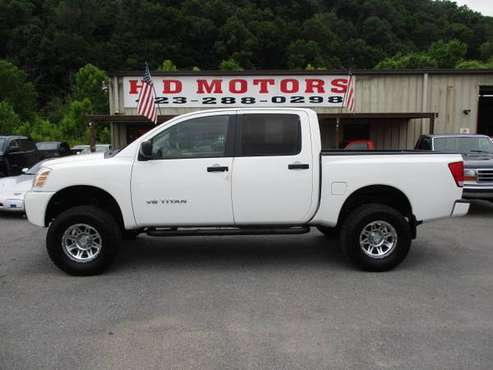 2006 NISSAN TITAN LE CREWCAB 4X4 1 OWNER 5.6L AUTO LEATHER "LIFTED" for sale in Kingsport, TN
