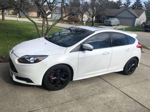 Ford Focus ST - cars & trucks - by owner - vehicle automotive sale for sale in Indianapolis, IN