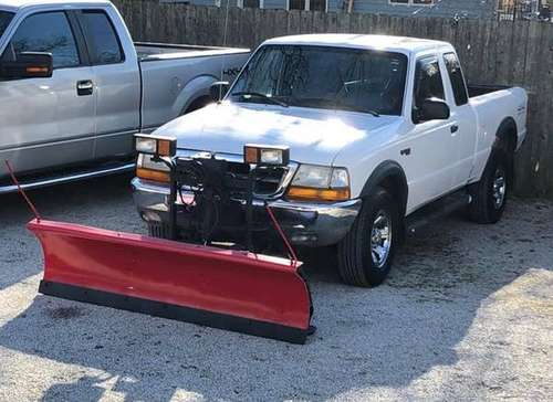 ★ WESTERN SNOW PLOW ON FORD RANGER XLT EXTRA CAB 4 X 4 - cars &... for sale in Champaign, IL