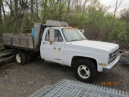 1989 Chevrolet R3500 Flatbed - - by dealer - vehicle for sale in Milldale, CT