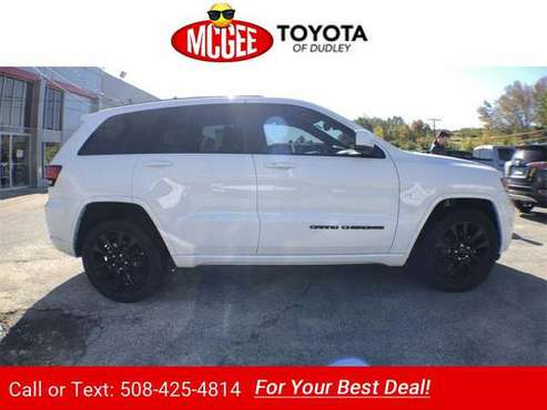 2017 Jeep Grand Cherokee Altitude suv Bright White Clearcoat for sale in Dudley, MA
