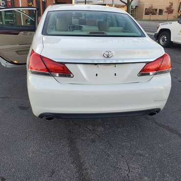 2011 Toyota avalon - cars & trucks - by owner - vehicle automotive... for sale in Chicago, IL
