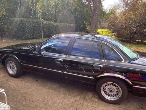 VINTAGE MINT CONDITION '95 CROWN VIC - cars & trucks - by owner -... for sale in CROCKETT, TX