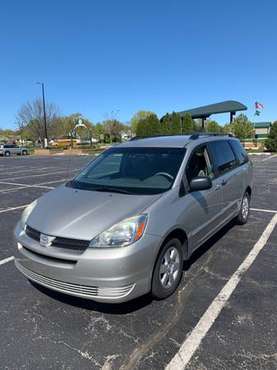 2005 Toyota Sienna LE for sale in milwaukee, WI