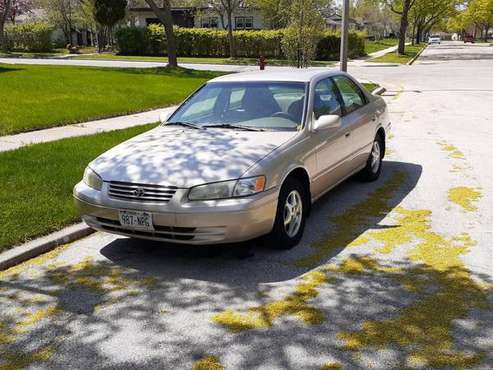 1998 Toyota Camry LE for sale in milwaukee, WI