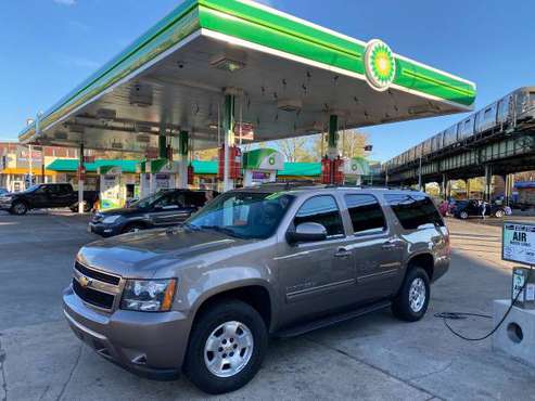 2014 Chevrolet Suburban LT 4WD Navi/DVDs 1 Owner Clean CarFax - cars for sale in Brooklyn, NY
