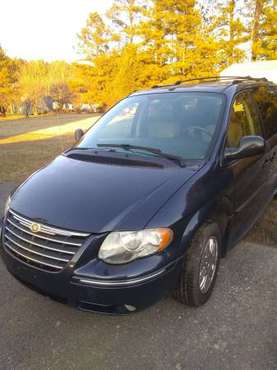 2007 Chrysler Town and Country Handicap Accessible Van - cars & for sale in Raleigh, NC