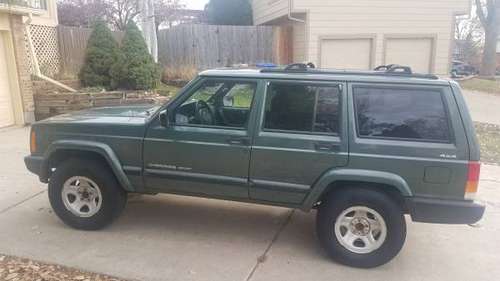 2000 Jeep Cherokee 4WD - cars & trucks - by owner - vehicle... for sale in Longmont, CO