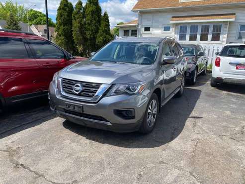 2018 NISSAN PATHFINDER S - - by dealer - vehicle for sale in milwaukee, WI