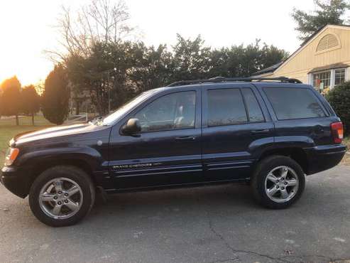 2004 JEEP GRAND CHEROKEE LIMITED * V8 * AUTO LEATHER *WELL... for sale in East Longmeadow, MA
