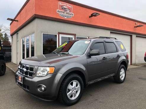 One Owner 2011 Ford Escape XLT 4WD Moon Roof Low Miles Extra Clean -... for sale in Albany, OR