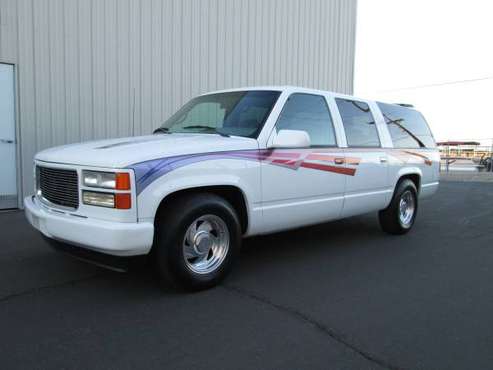 GMC SUBURBAN C2500 - cars & trucks - by owner - vehicle automotive... for sale in Lake Havasu, AZ