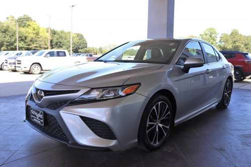 2018 Toyota Camry - cars & trucks - by dealer - vehicle automotive... for sale in Center, TX