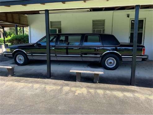1997 Lincoln Town Car for sale in Cadillac, MI