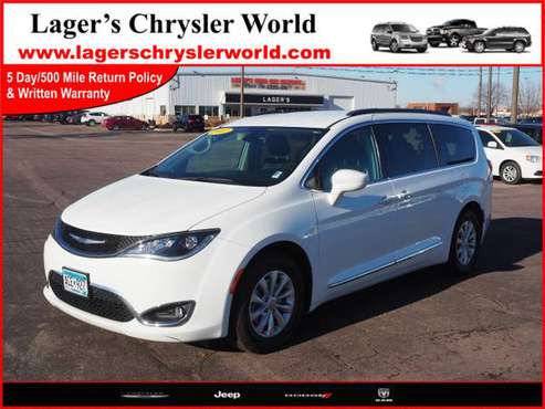 2017 Chrysler Pacifica Touring-L - cars & trucks - by dealer -... for sale in Mankato, MN