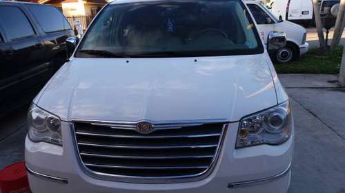 2009 town and country limited 4.0 v6 - cars & trucks - by owner -... for sale in hiialeah, FL