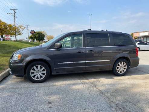 2016 Chrysler Town and Country Touring DVD leather Excellent... for sale in Aurora, IL