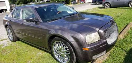 🔥🔥CHRYSLER 300 LIMITED EDITION 🔥🔥 - cars & trucks - by owner -... for sale in NEW KENT, VA