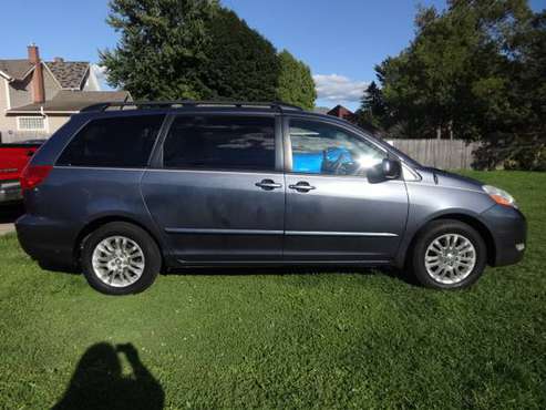 2008 Toyota Sienna XLE, Loaded mini Van - cars & trucks - by dealer... for sale in Mogadore, OH