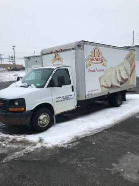 2005 gmc box truck for sale in Rochester , NY