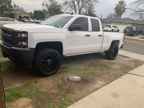 4X4!! 2015 Chevy Silverado 1500 - cars & trucks - by owner - vehicle... for sale in CERES, CA