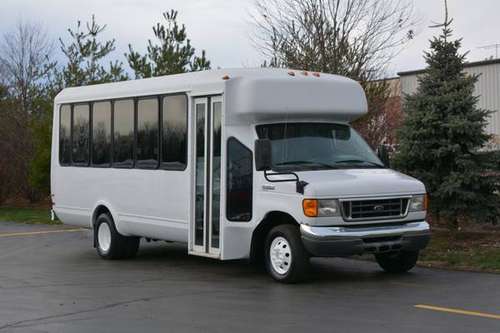 2007 Ford E-450 26 Passenger Shuttle Bus - cars & trucks - by dealer... for sale in Crystal Lake, IN