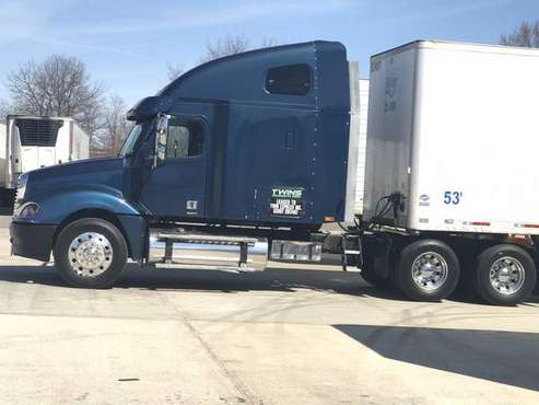 2005 freightliner Columbia for sale in Brightwaters, NY