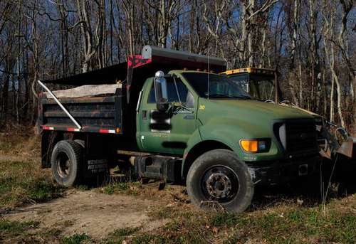 2000 Ford F650 Dump Truck - cars & trucks - by owner - vehicle... for sale in North Smithfield, RI