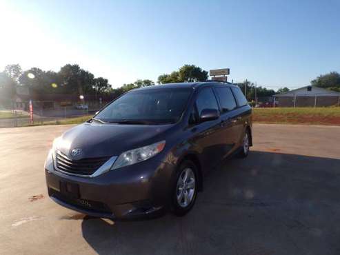 2011 TOYOTA SIENNA - - by dealer - vehicle automotive for sale in PALESTINE, TX