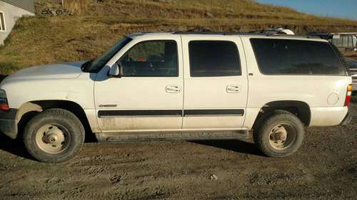 2001 3/4 ton Chevy Suburban for sale in Big Timber, MT