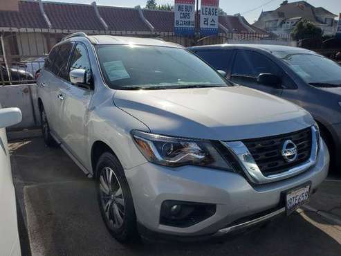 2017 NISSAN PATHFINDER SL - cars & trucks - by dealer - vehicle... for sale in Los Angeles, CA