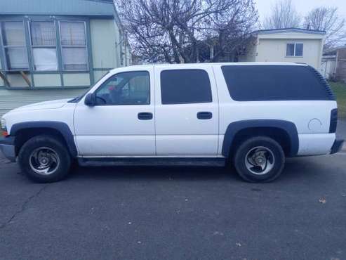 01 Chevy suburban 3/4t. 6.0l - cars & trucks - by owner - vehicle... for sale in Madras, OR
